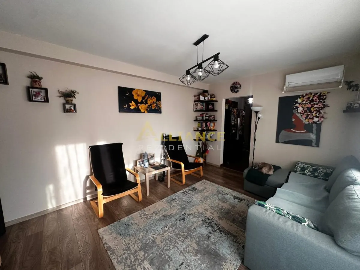Apartament 3 camere  +2 parcări\STV 2 min \Bulevardul Obregia - foto 1