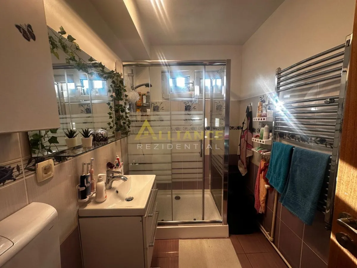 Apartament 3 camere  +2 parcări\STV 2 min \Bulevardul Obregia - foto 14