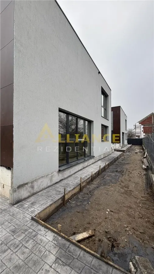 Vila 4 camere de vanzare || aproape de Mega Image || campus scolar - foto 5