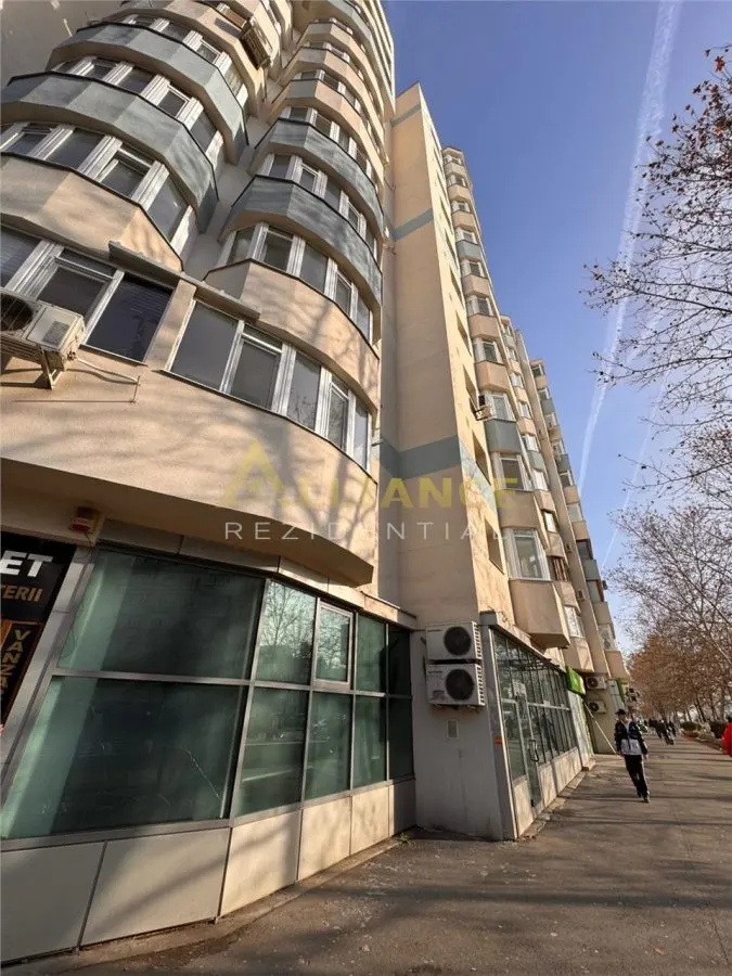 Soseaua Berceni - 3 Camere - 2 Balcoane - 280 m METROU - Decomandat - foto 1