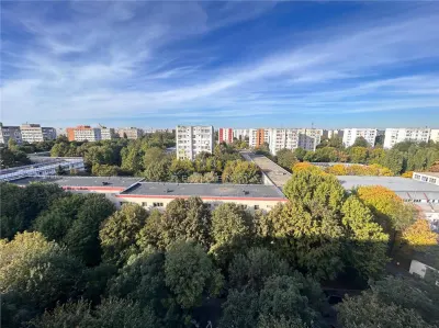 De vanzare apartament 3 camere, situat pe strada Turnul Magurele, intr-un bloc construit in 1974. - foto 18