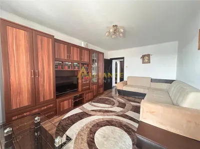 De vanzare apartament 3 camere, situat pe strada Turnul Magurele, intr-un bloc construit in 1974. - foto 7