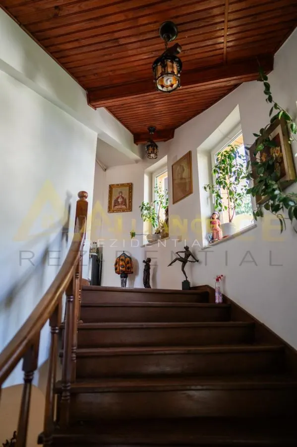 Proprietate Exclusivista cu Deschidere Spectaculoasa la Apa - Domeniu Privat cu Ponton si Teren Generos de 1800 mp - foto 4