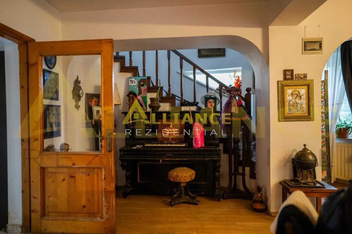 Proprietate Exclusivista cu Deschidere Spectaculoasa la Apa - Domeniu Privat cu Ponton si Teren Generos de 1800 mp - foto 8