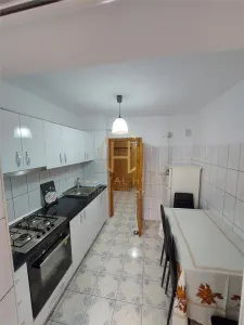 Nicolina Lidl 3 camere decomandate etaj 2 - Iasi