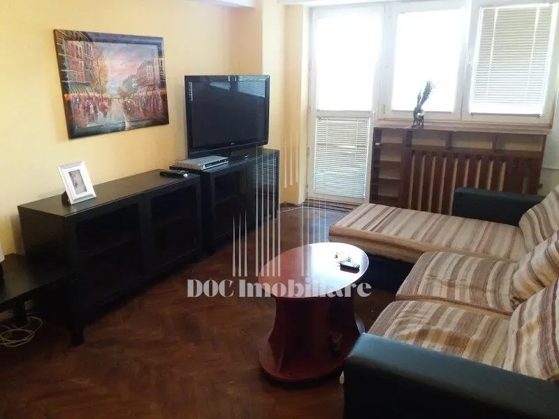 Inchiriere apartament cu 3 camere, 2 bai zona Piata Victoriei I Nicolae Titulescu I PET friendly - foto 1