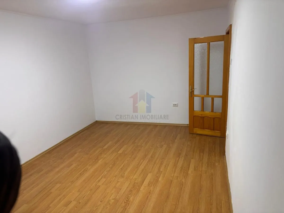 3 camere Renovat, confort 1 decomandat, etaj intermediar, Viziru 3 - foto 5