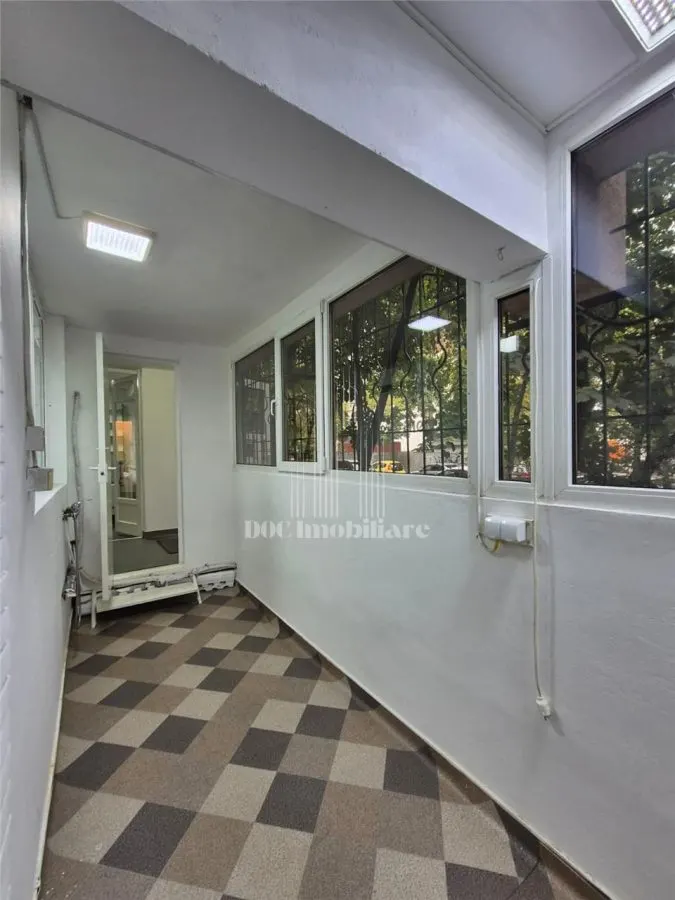 Inchiriere spatiu comercial|Drumul Taberei|compartimentat - foto 6