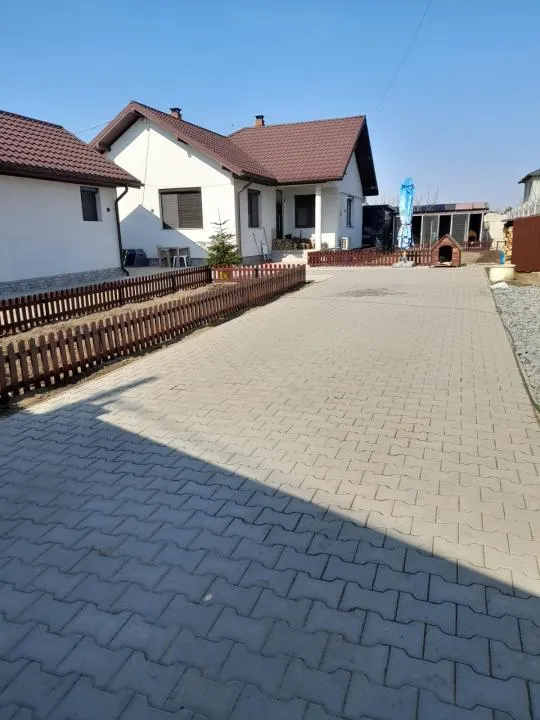 Vila P+M constructie 2020, pretabila doua famiili, teren 620 mp, Cazasu - foto 12