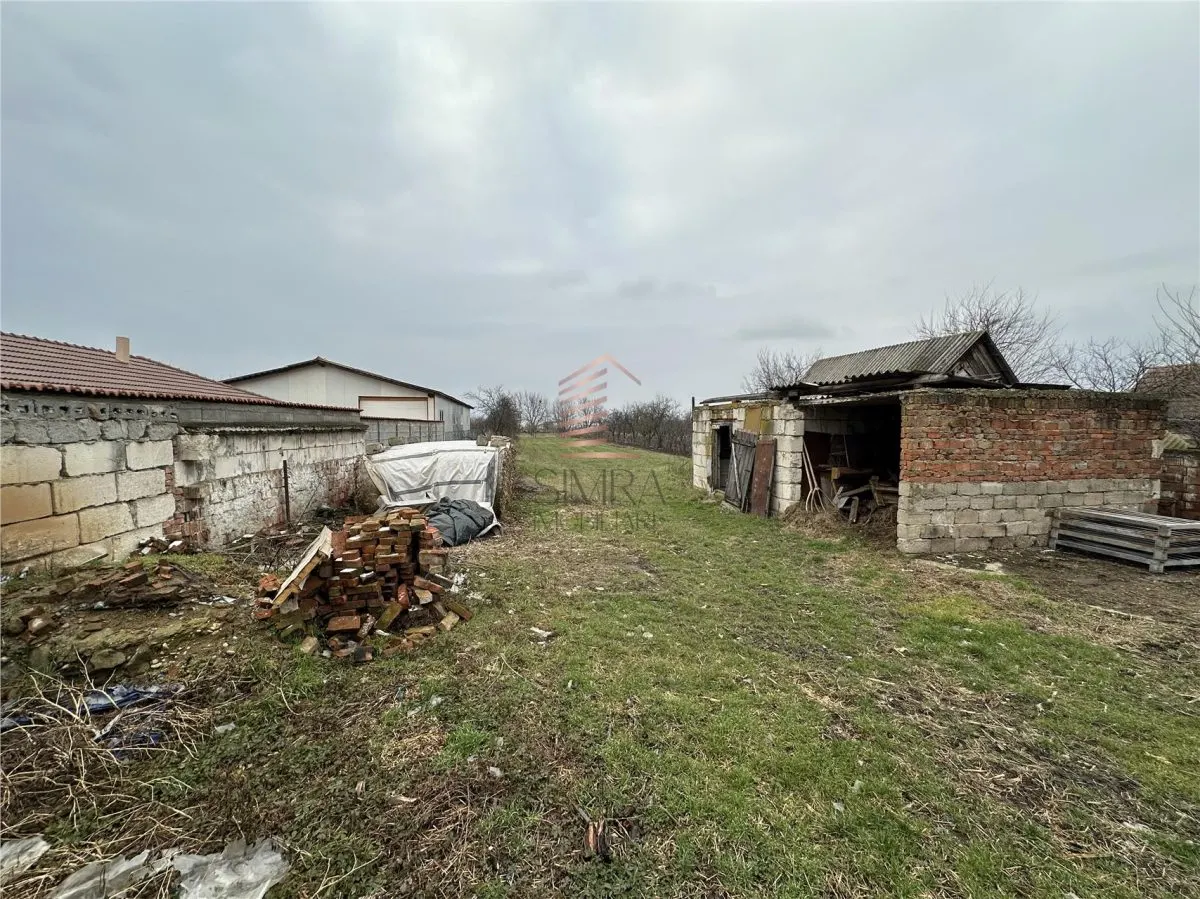 Casa 5 camere parter + etaj, teren de 1000  mq  Livada - foto 2