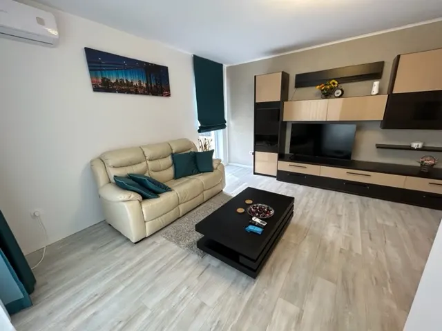 Inchiriere apartament 2 camere Ploiesti, bloc nou zona Albert. - foto 3