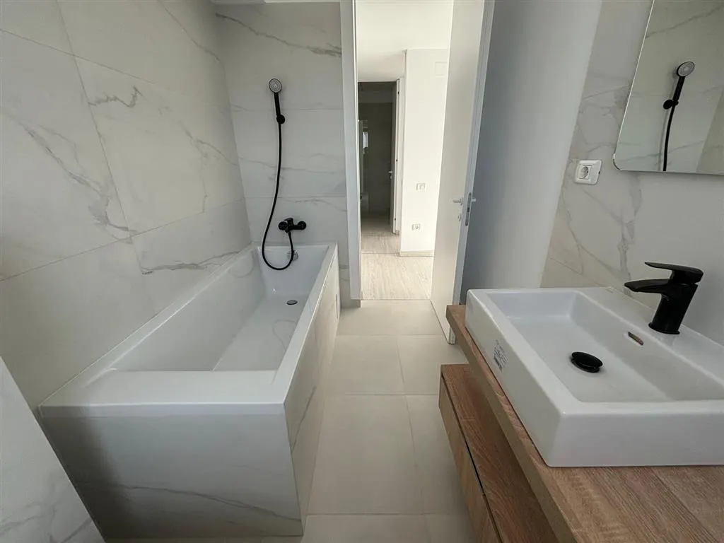 Inchiriere  apartament 2 camere bloc nou, Ploiesti, zona Bulevard - foto 14