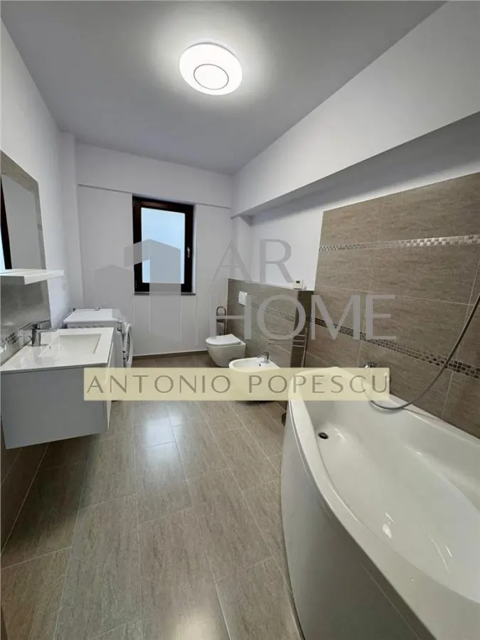 Apartament 3 camere 116 mp, 2 locuri de parcare, Ploiesti, cartier Albert. - foto 17