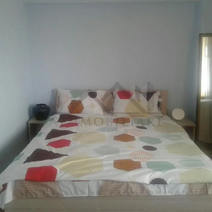 Apartament 3 camere Bd Independentei - foto 2