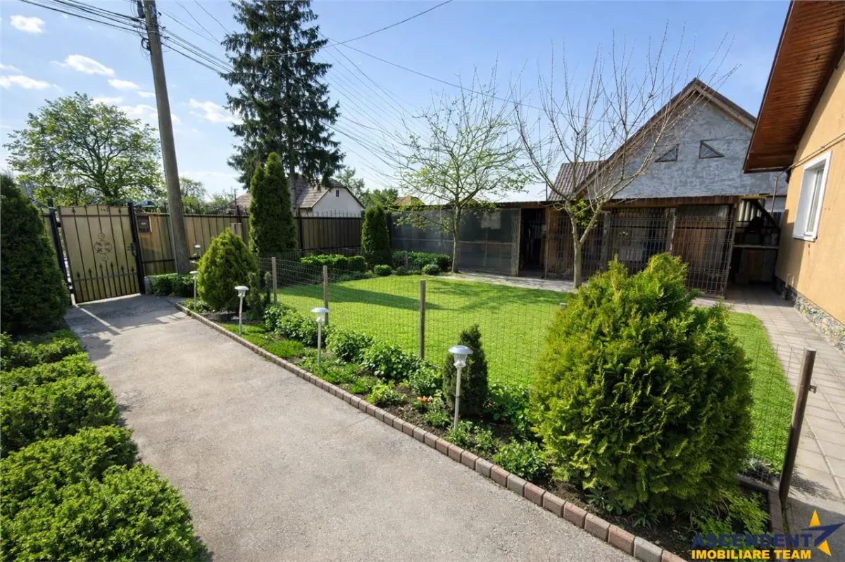 Proprietate 3 camere + studio independent, gradina, curte, Cristesti, Mures - foto 1