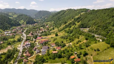 Deschidere spre crestele alpine+ documentatie turistica,4.400 mp de inspiratie naturala - Moieciu de Jos