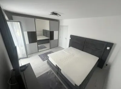 Apartament 2 Camere Complex Rezidential Prima Inchiriere Loc de Parcare Inclus - foto 3