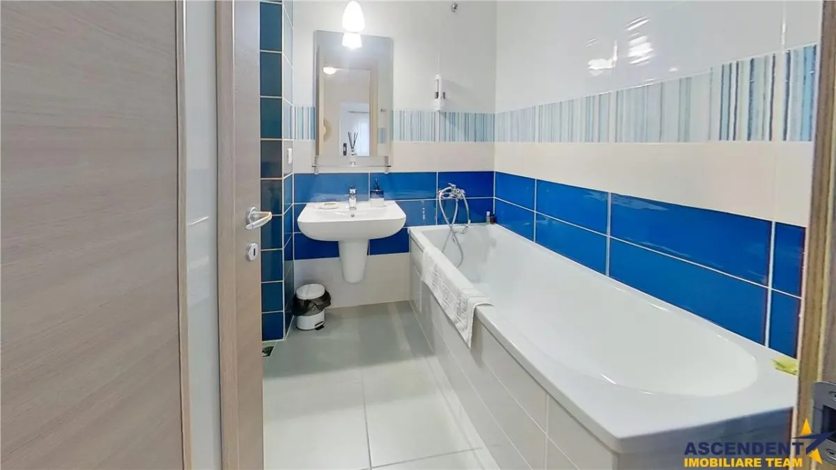 Apartament insorit,terasa cu vedere Tampa,Top City,Tractorul,aria Coresi, Brasov. - foto 6