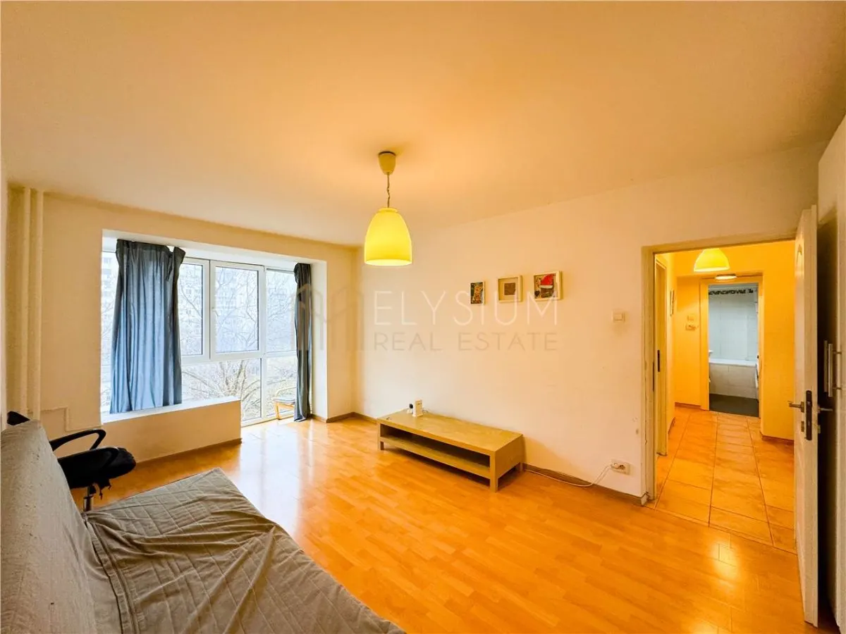 Apartament de vanzare 3 camere Tineretului - foto 1