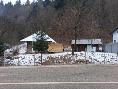 Casa din lemn si teren intravilan, Izvorul Muntelui, Neamt - foto 7