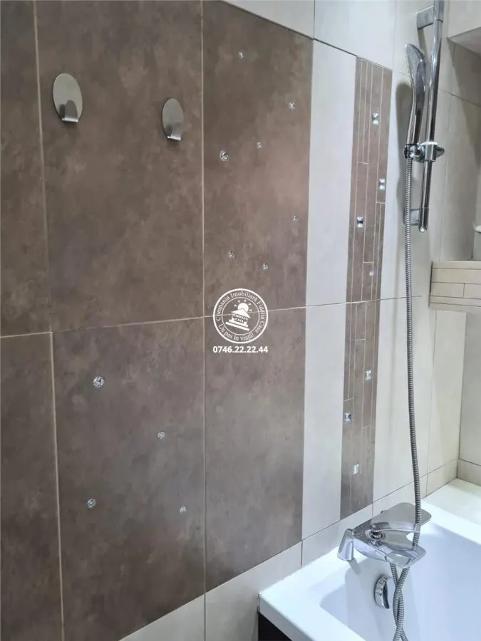 Apartament 3 camere de vanzare Podu Ros - foto 9