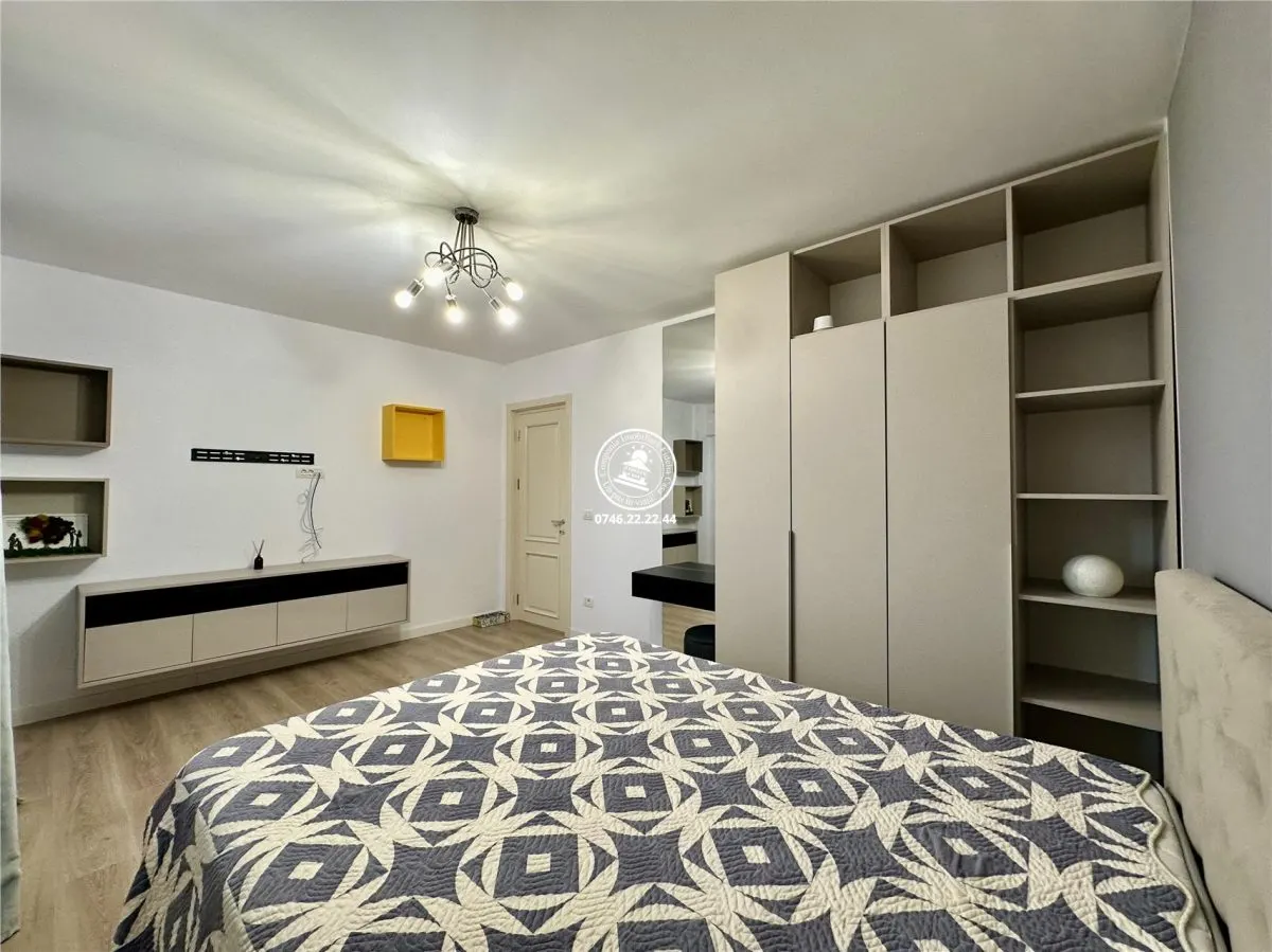 Apartament 4 camere de vanzare Valea Lupului - foto 2