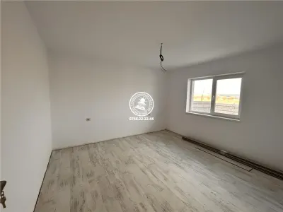 Vila cu 3 camere si 450mp teren in Lunca Cetatuii - foto 6