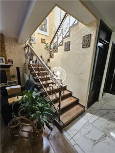 Vila 5 camere, 696 mp teren, Piscina - Aroneanu , Iasi - Aroneanu