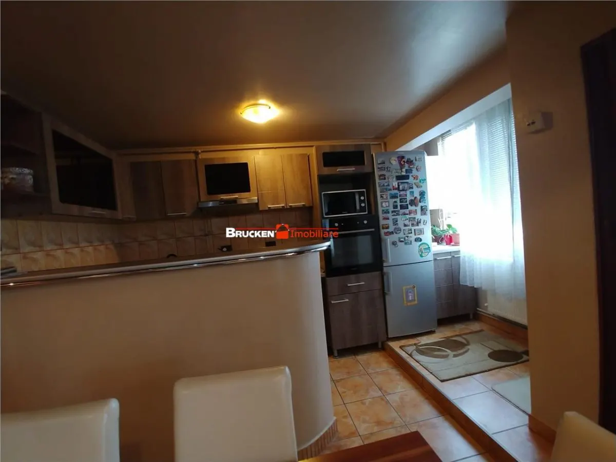 Apartament cu 4 camere de inchiriat - foto 4