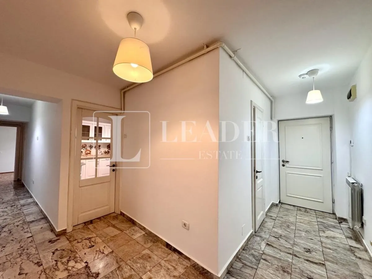 Apartament spatios cu 4 camere || Piata Alba Iulia | Partial mobilat - foto 6