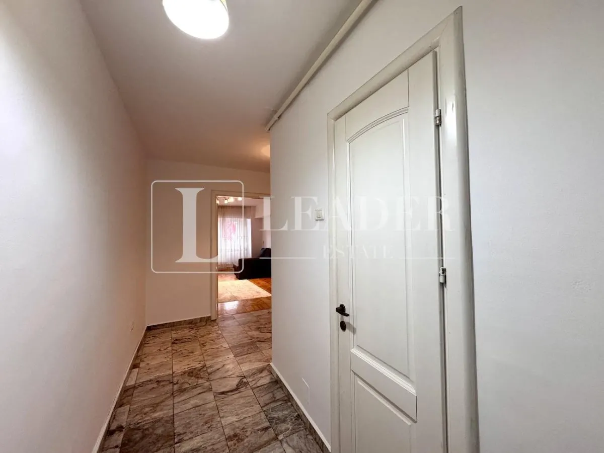 Apartament spatios cu 4 camere || Piata Alba Iulia | Partial mobilat - foto 7