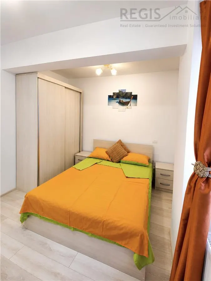 Apartament tip studio cu parcare la 1 km de mall Coresi - foto 4
