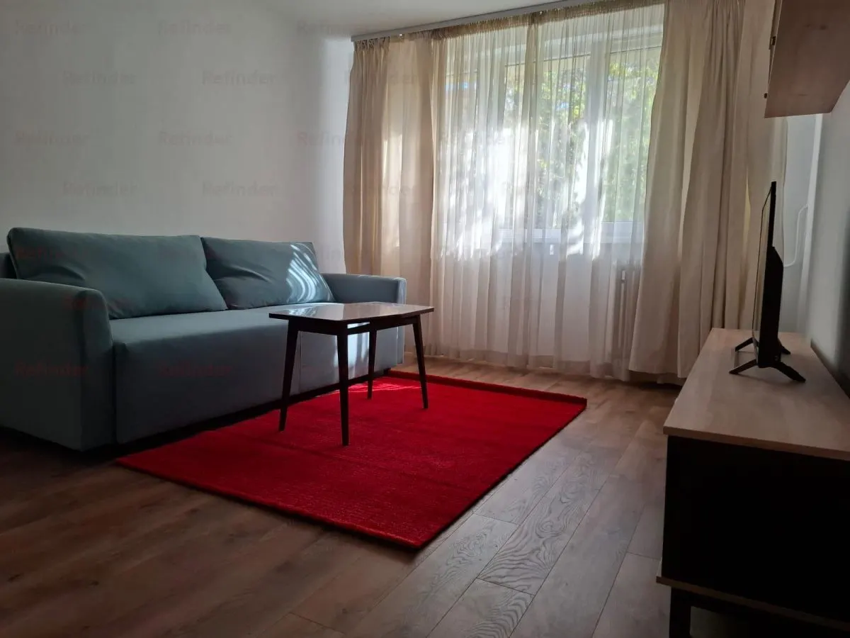 inchiriere apartament 3 camere superb | metrou 1 Decembrie | etaj 1/4 | renovat complet | mobilat si utilat | totul nou |  loc de parcare | - foto 1