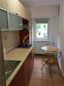 Garsoniera de vanzare, zona Mall Vitan - foto 4