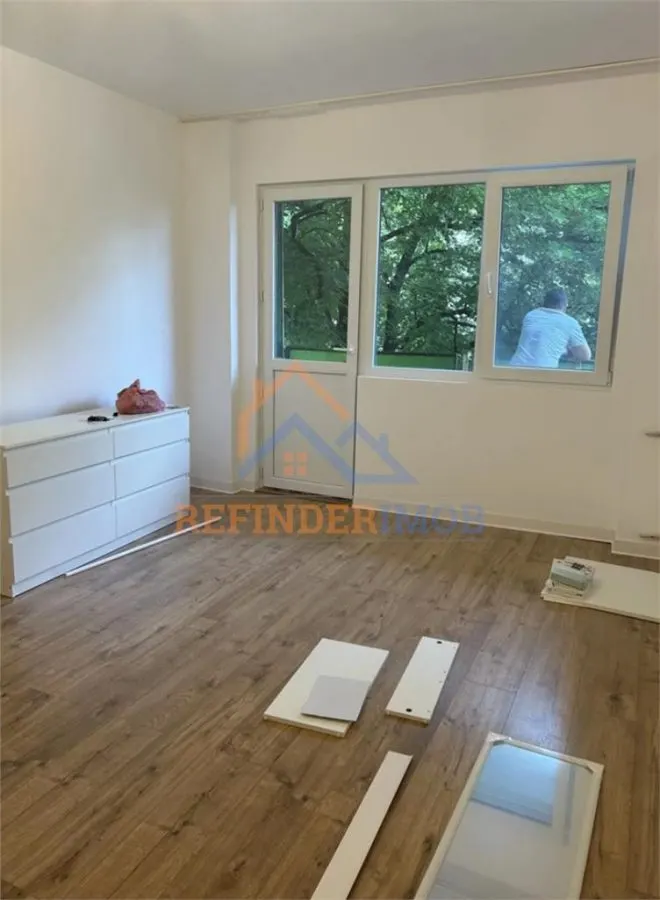 Apartament de Vanzare 3 camere Teius - foto 1