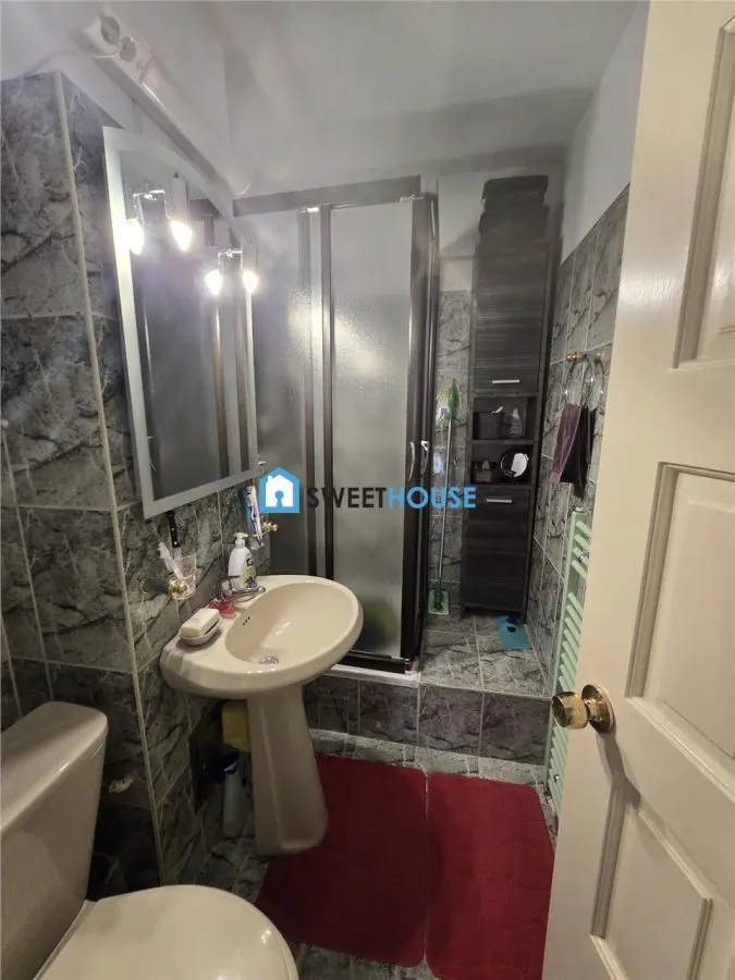 Apartament cu patru camere zona centrala - foto 19