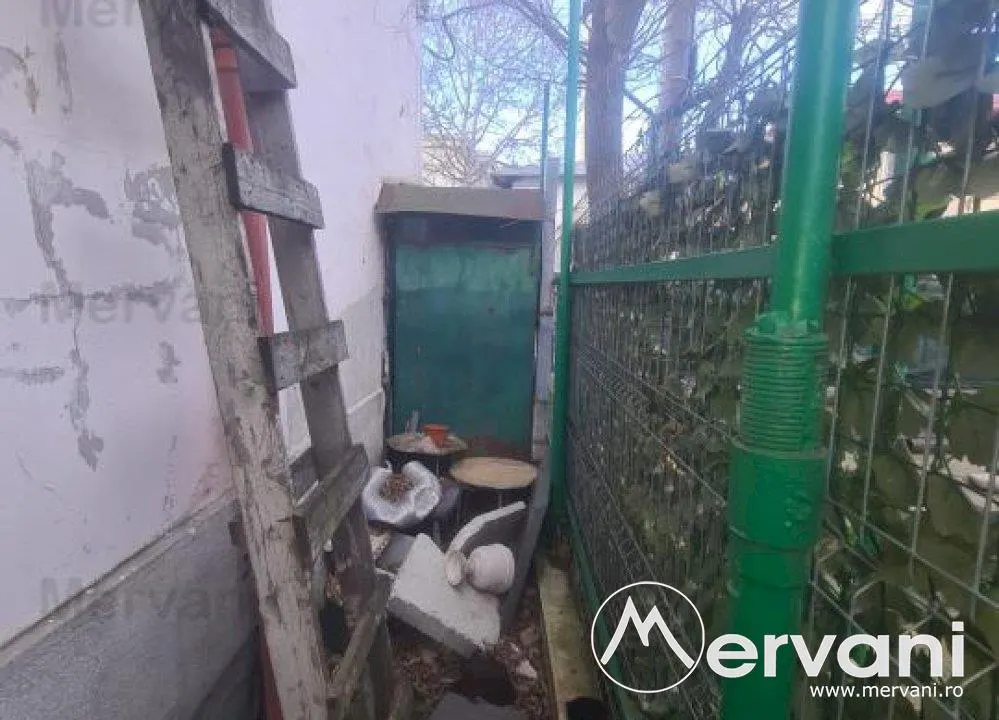 Apartament cu 3 camere de vanzare in Campina - foto 2