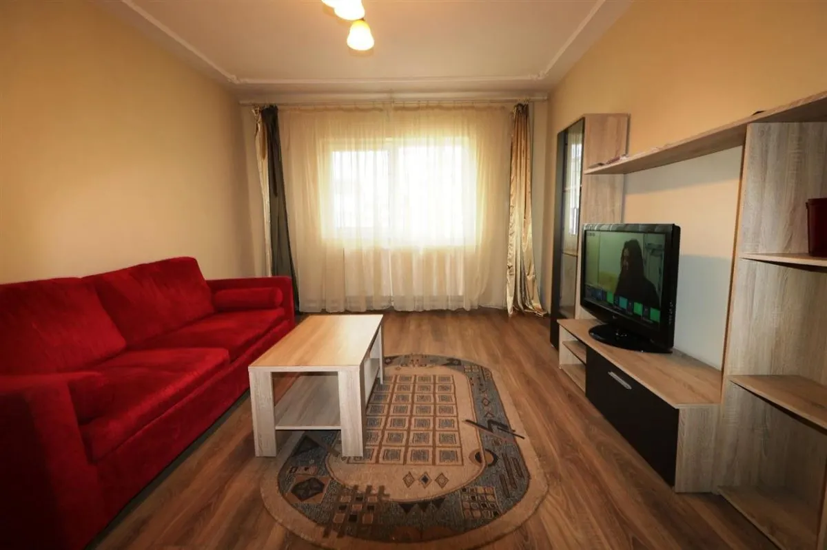 Apartament 2 camere Nicolina prima statie din Podu Ros - foto 3