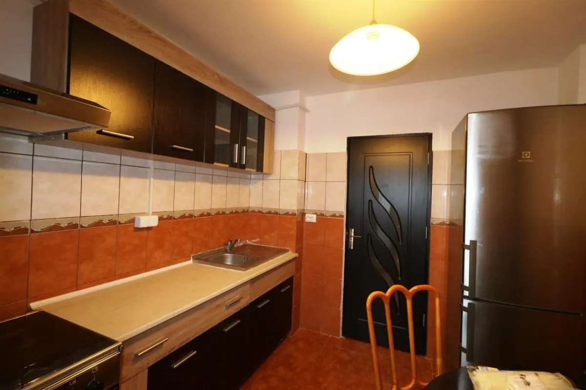 Apartament 2 camere Nicolina prima statie din Podu Ros - foto 9