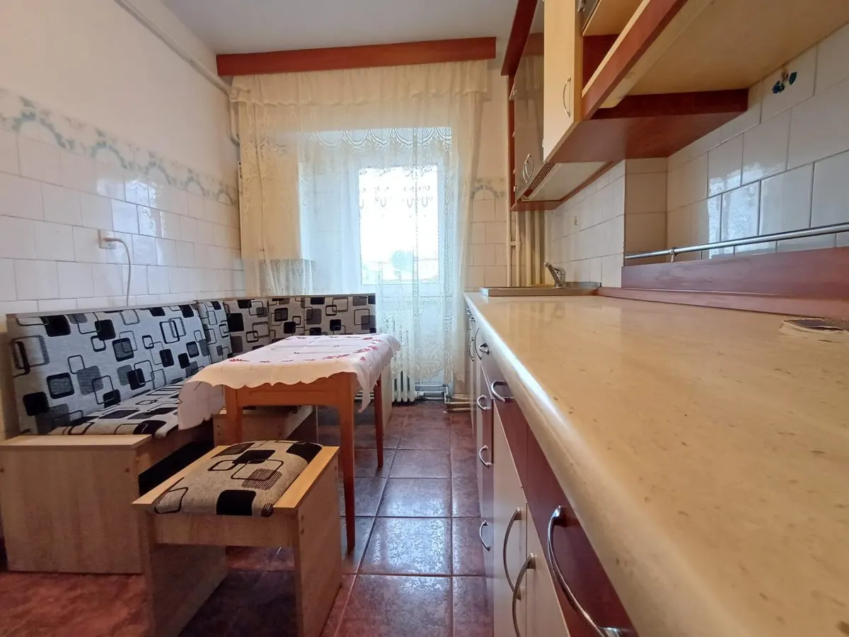 Apartament 3 Camere Decomandat - Blv Independenţei- 550 euro - foto 1