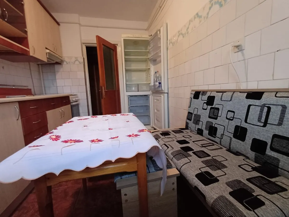 Apartament 3 Camere Decomandat - Blv Independenţei- 550 euro - foto 18