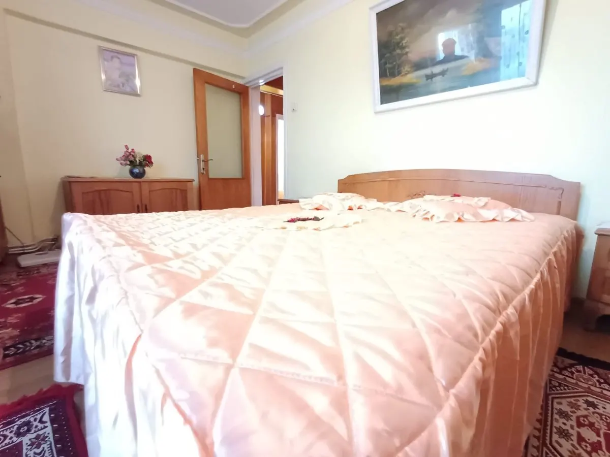 Apartament 3 Camere Decomandat - Blv Independenţei- 550 euro - foto 3