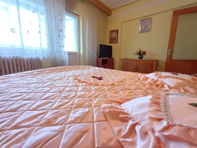 Apartament 3 Camere Decomandat - Blv Independenţei- 550 euro - foto 4