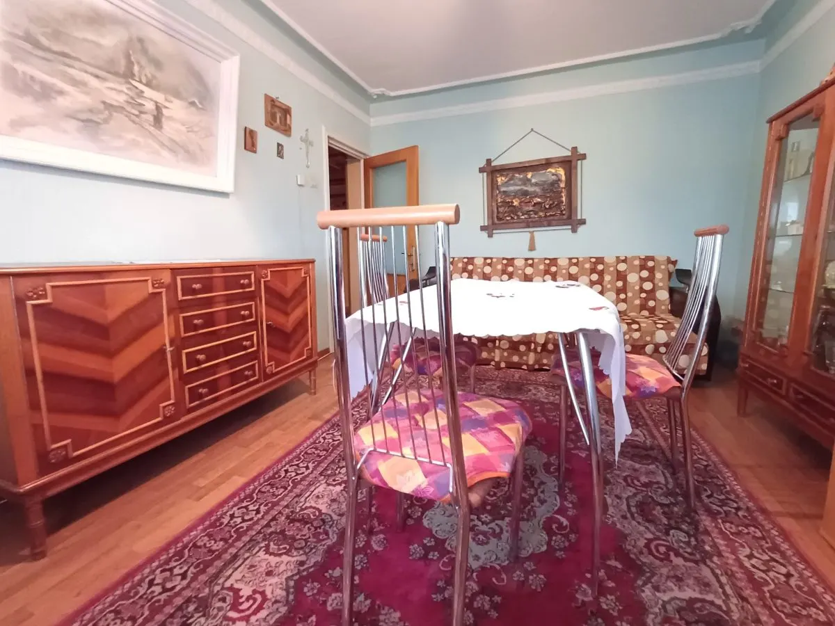 Apartament 3 Camere Decomandat - Blv Independenţei- 550 euro - foto 9