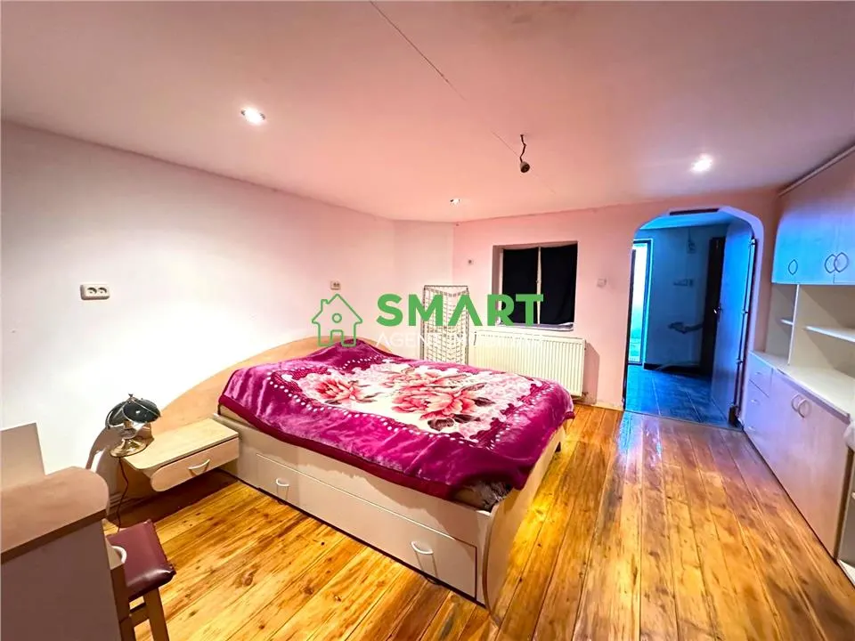 Casa cu 4 camere Arad Parneava - foto 1