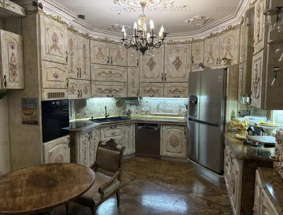 Apartament 3 camere, decomandat - zona Brasovul Vechi - foto 1