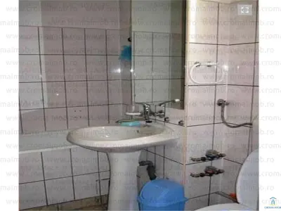 De inchiriat Apartament 3 camere Ploiesti, zona Mihai Viteazul - foto 8