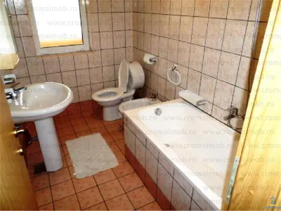 Inchiriere vila de lux 5 camere Exterior Est - foto 15