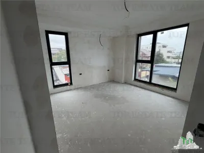 Baneasa | Apartament 3 camere cu dressing si balcon | Etaj 2/3 | 229.000 euro + TVA - foto 3