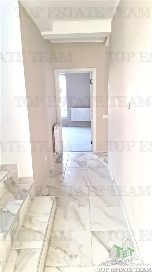 Oportunitate/ Vila spatioasa Familie/Complex  Crevedia - foto 12